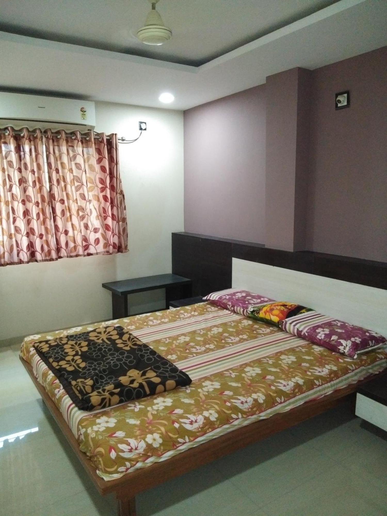 Hotel Sai Darshan Guest House Rajpipla Zewnętrze zdjęcie